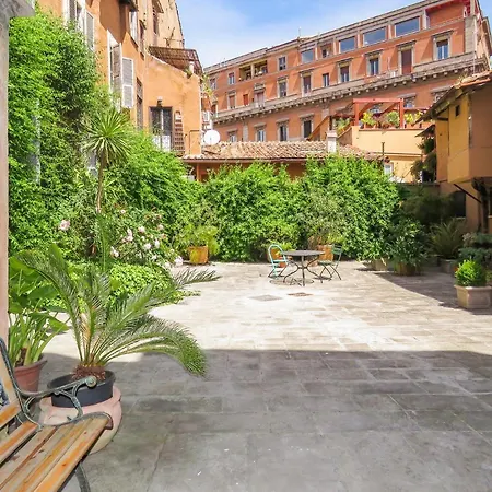 Casa Del Moro - Romantic Loft In Trastevere 펜션 *